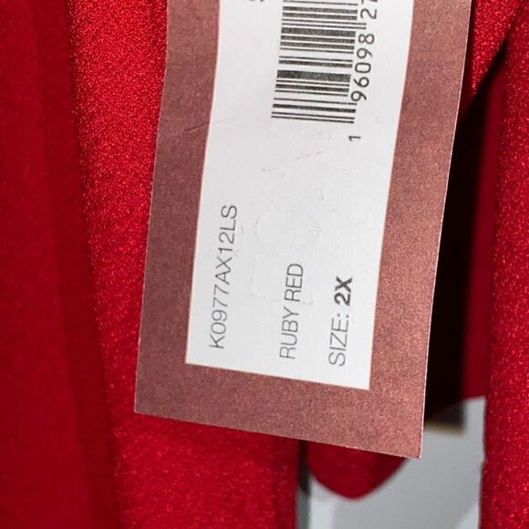 Love Scarlett Women's Ruby Red Chest Key Hole Tunic Blouse Size 2X NWT - Picture 4 of 9